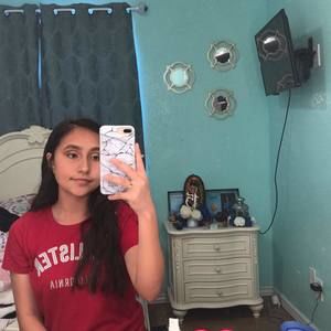 Meet your Posher, Kenia